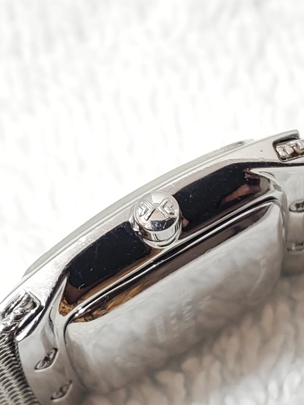 Skagen Denmark Mesh Band Stainless Steel Women's Watch Silver 4 Diamonds Dial